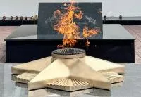 Звезда литьевая латунь (518249) сертификат комплект горелка ГВД 379 10 89 00 ПС - вечный огонь ø 1100 мм. монолит литье  в Усинске