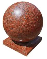 Декоративный шар из красного гранита (518208) производство - сфера арт-объект ø 500 мм. монолит массив  в Усинске