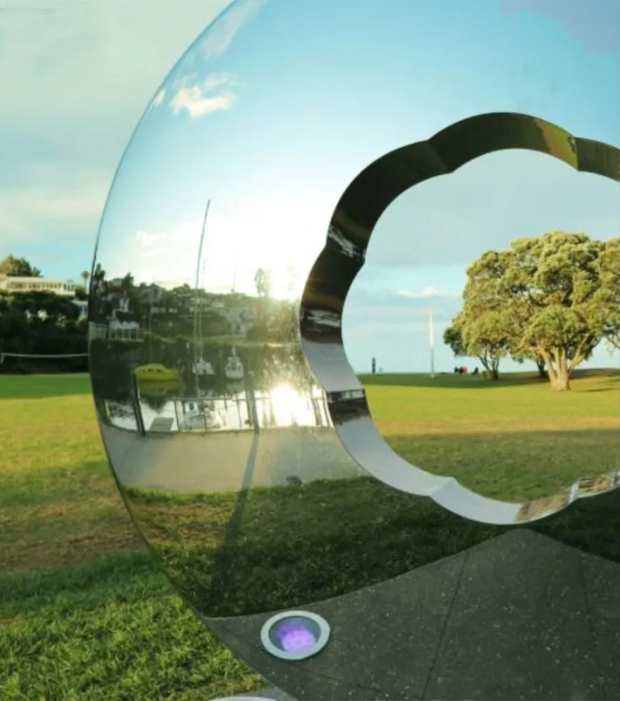 Арт-объект из полированной нержавеющей стали - Усинск 